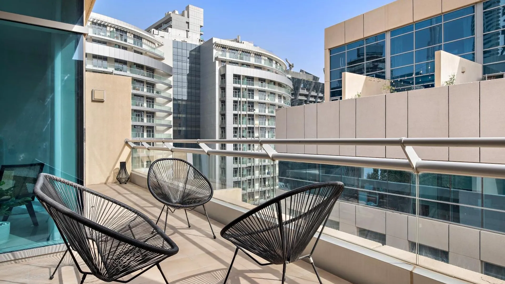 1Br With Study City View In Bay Square B13 Dubai Apartment